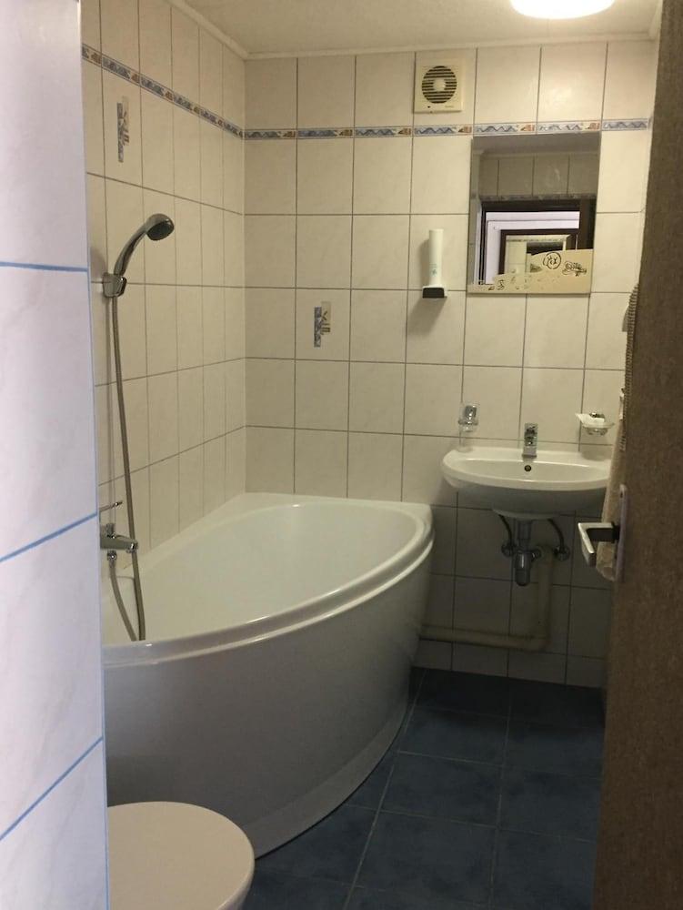 Vodnik Ботель