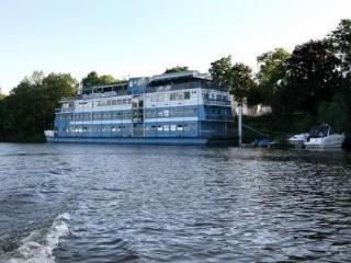 Ботель Vodnik 3*